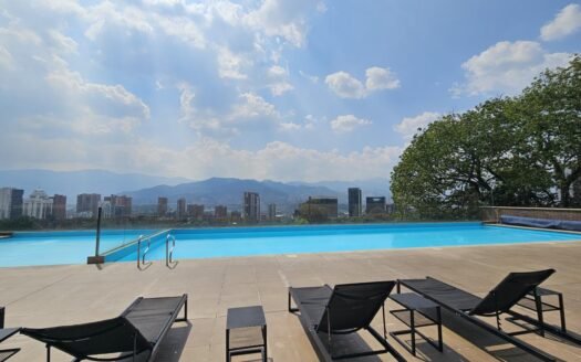 APARTAMENTO DE GRAN FORMATO EN LOMA DE LOS BALSOS – POBLADO