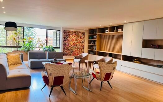 APARTAMENTO REFORMADO EN VENTA – CASTROPOL, EL POBLADO