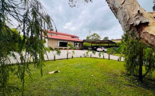 CASA CAMPESTRE EN VENTA LLANOGRANDE