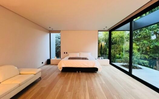 CASA DE AUTOR EN VENTA – ALTO DE PALMAS