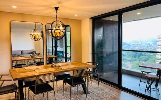 APARTAMENTO AMOBLADO EN ARRIENDO – ALTOS DEL POBLADO