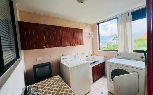 APARTAMENTO PARA REFORMAR EN VENTA EN LA TOMATERA – EL POBLADO